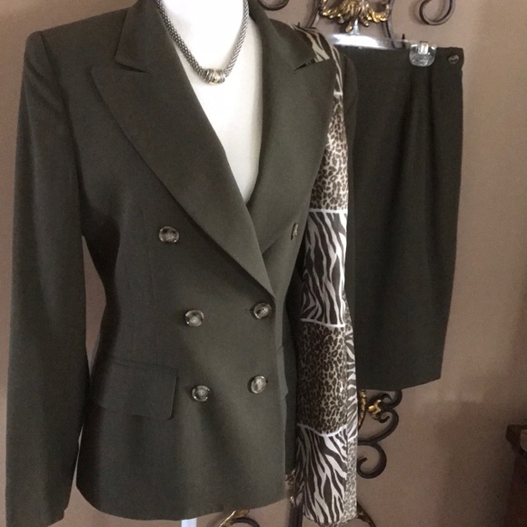 EUC JONES NEW YORK 2 pc Blazer/ skirt SZ 4 - Picture 3 of 3